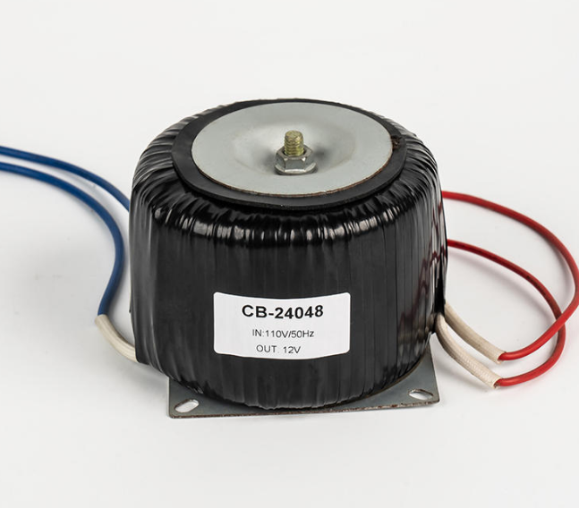 Quelle est l'importance d'un transformateur toroïdal basse fréquence pour la stabilité de l'alimentation électrique ?